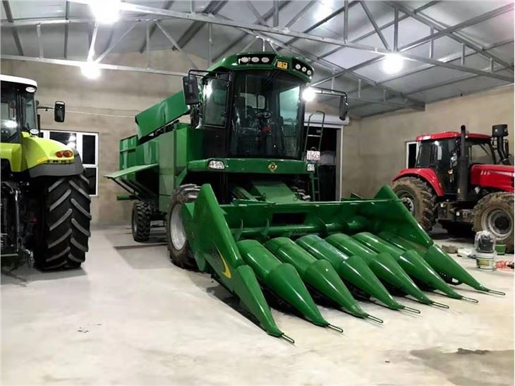 Corn Cob Harvester